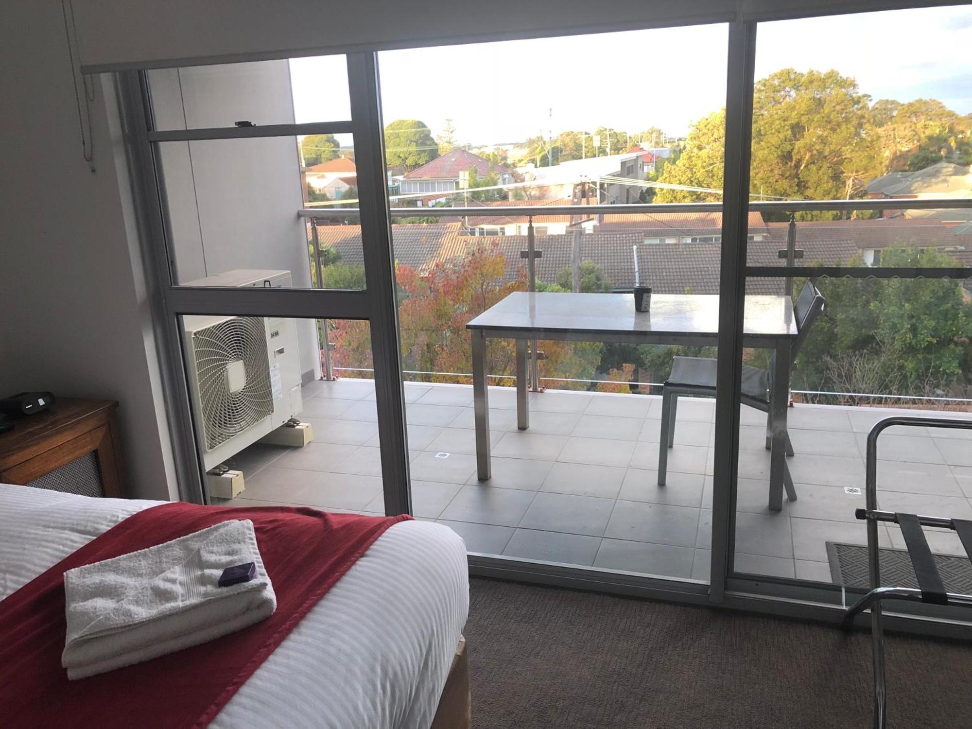 Charlestown Terrace Apartments Нюкасъл Екстериор снимка
